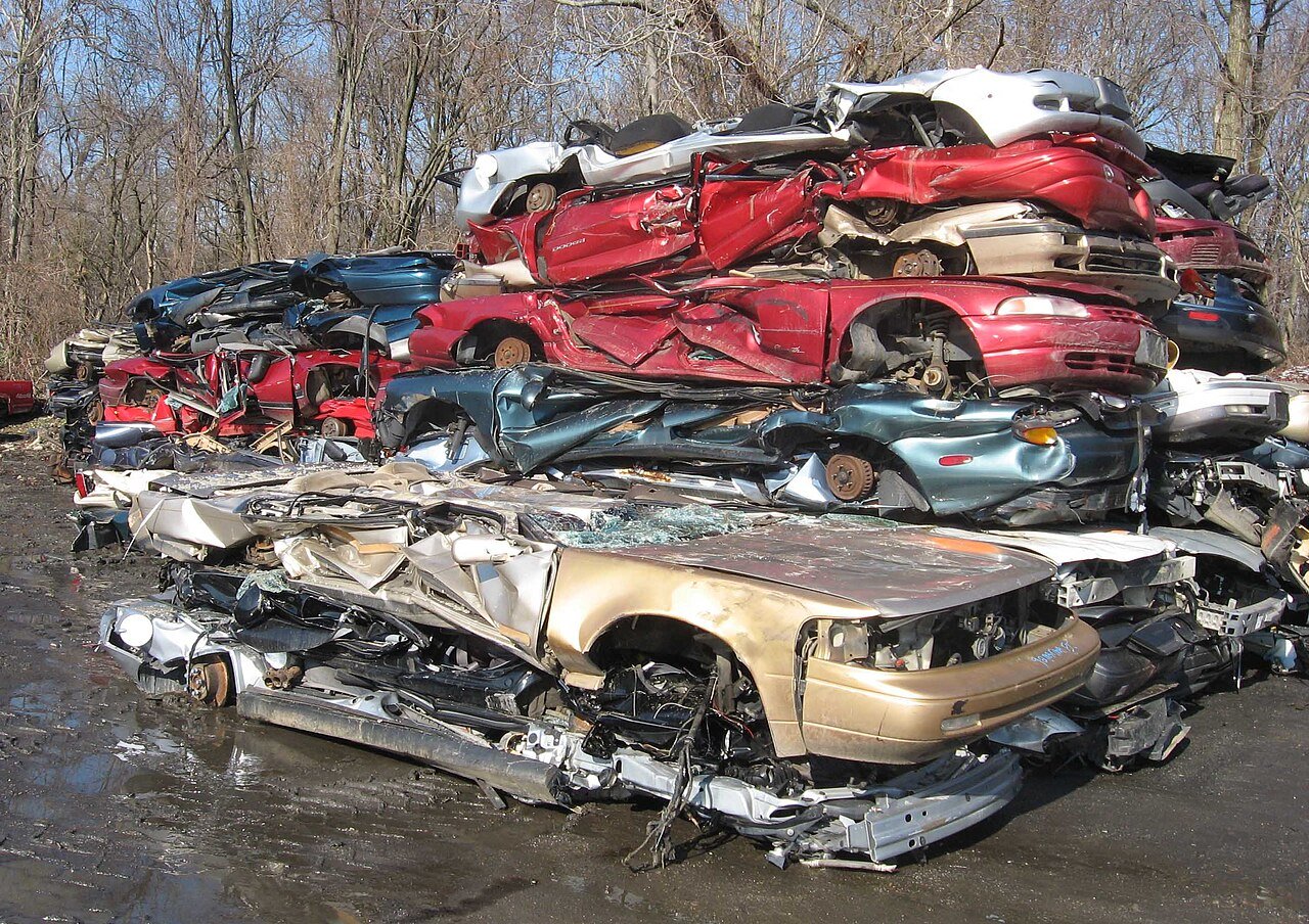 Auto_scrapyard_1