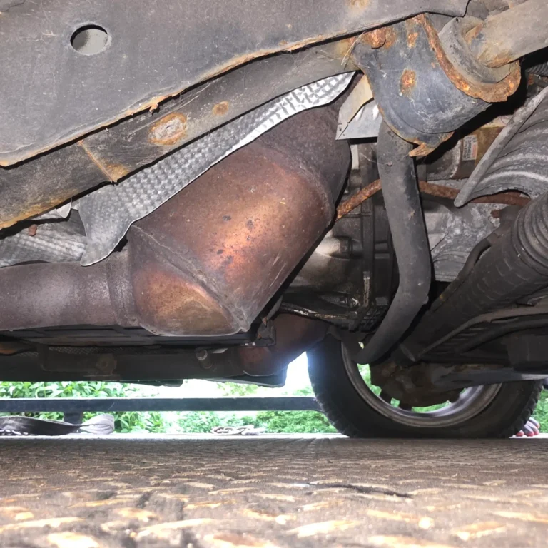 used-catalytic-converter-vehicle-underside